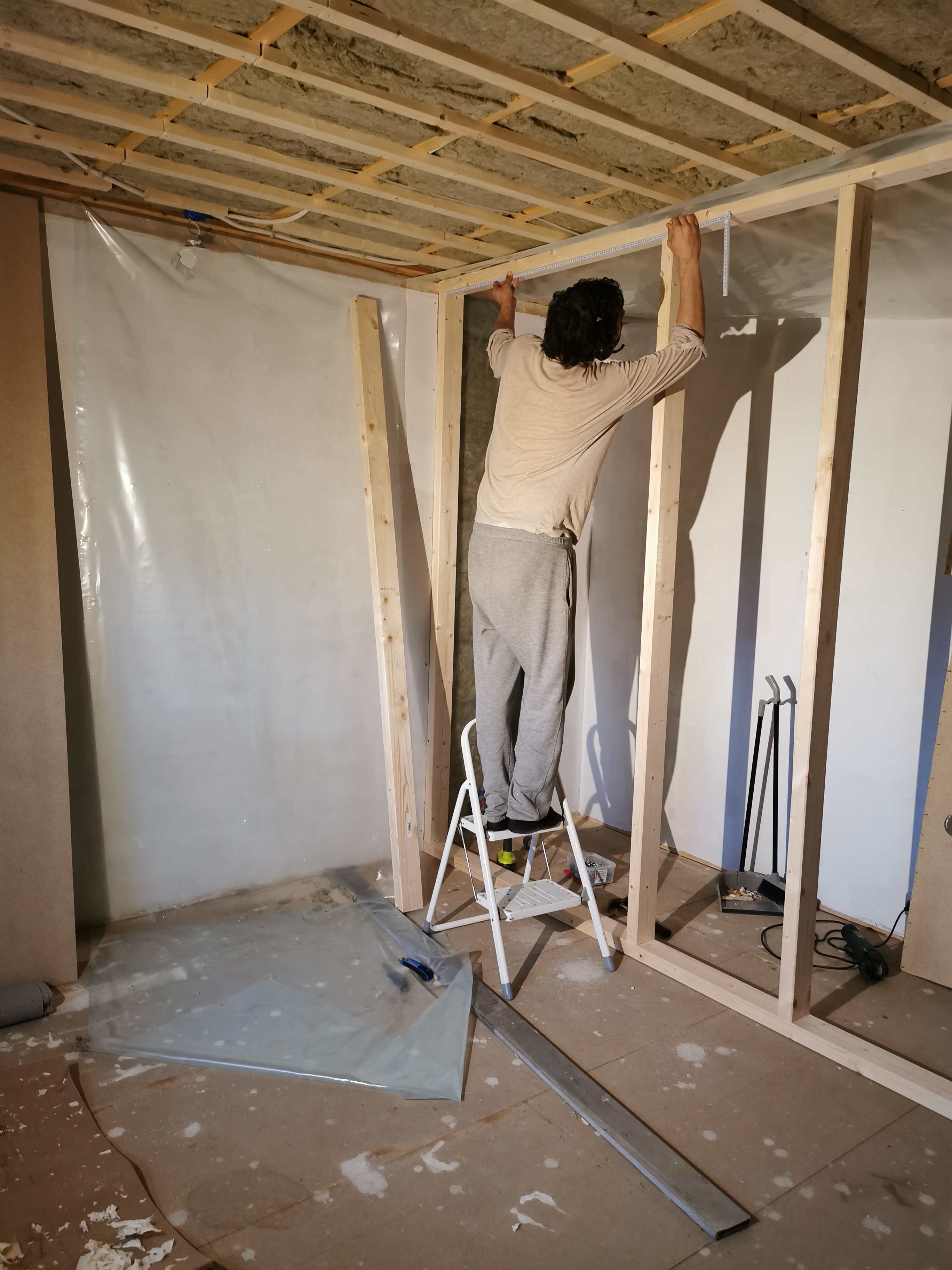 Bygging av veggramme, en kveld i desember