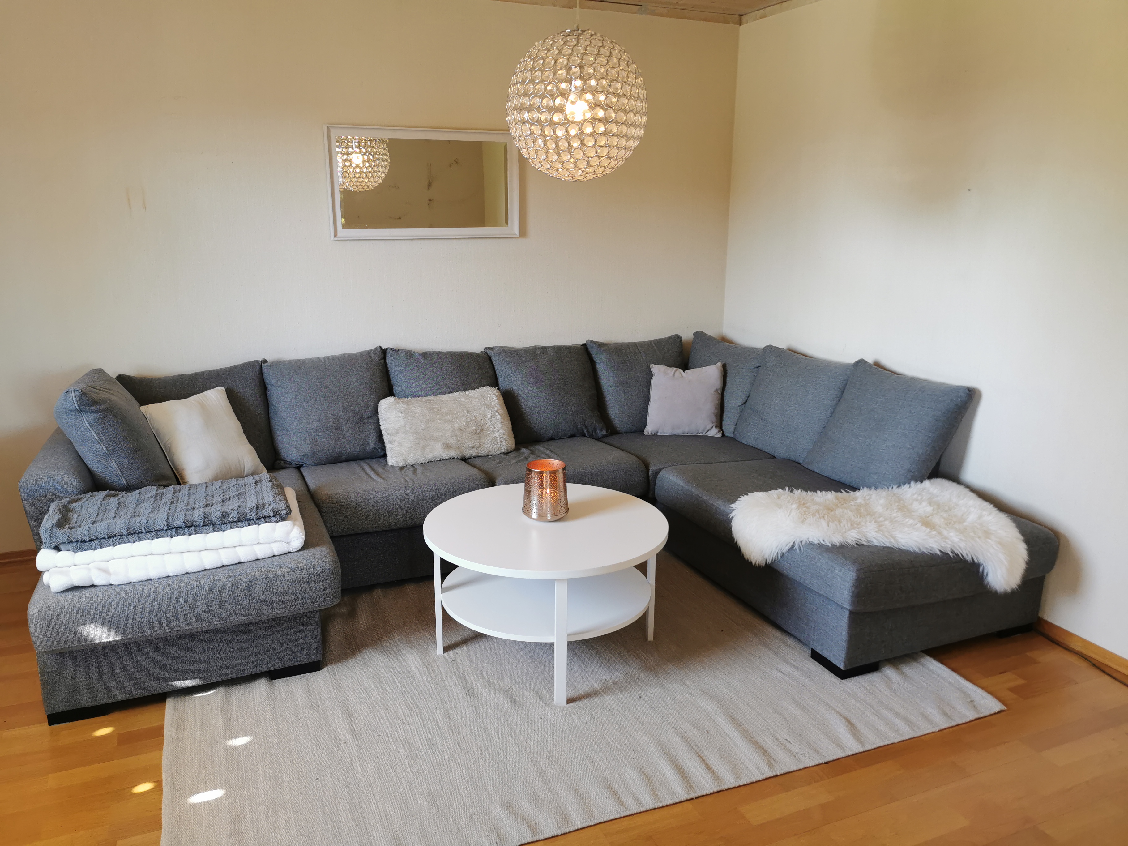 Slik såg rommet ut før vi starta